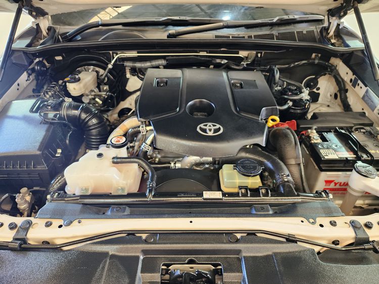 Toyota Hilux Revo 2018 2.8 G 4WD Pickup ดีเซล ไม่ติดแก๊ส เกียร์อัตโนมัติ ขาว รูปที่ 3