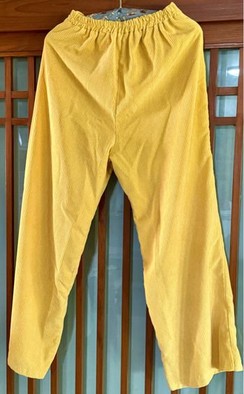 กางเกงผ้าลูกฟูกสีเหลือง ทรงใส่ปล่อยสบาย ด้านหน้าตะขอ ด้านหลังเอวยางยืด สภาพดี ใส่ถ่ายรูปสีสวยสดใส รูปที่ 6