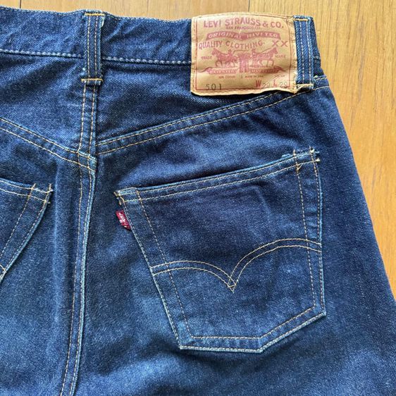 True Vintage Levi's 501 ริมแดง Big E V Stitch เอว Single A Type W29 L29 Made in U.S.A. กระดุมเม็ดบนตอกเบอร์ 8 รูปที่ 5