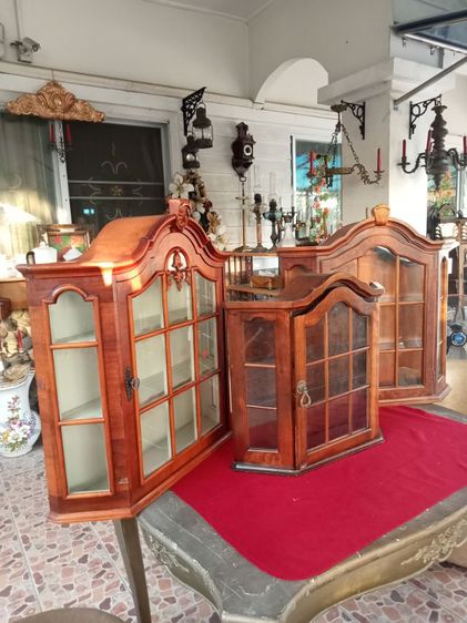  งานยุโรป..ตู้ไม้ใส่ของโชว์เก่าโบราณงานยุโรปขนาดใหญ่สภาพเยี่ยมขายเหมา 3 ใบ 9,999 บาท รูปที่ 11