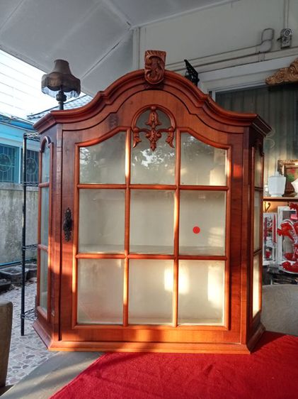  งานยุโรป..ตู้ไม้ใส่ของโชว์เก่าโบราณงานยุโรปขนาดใหญ่สภาพเยี่ยมขายเหมา 3 ใบ 9,999 บาท รูปที่ 16