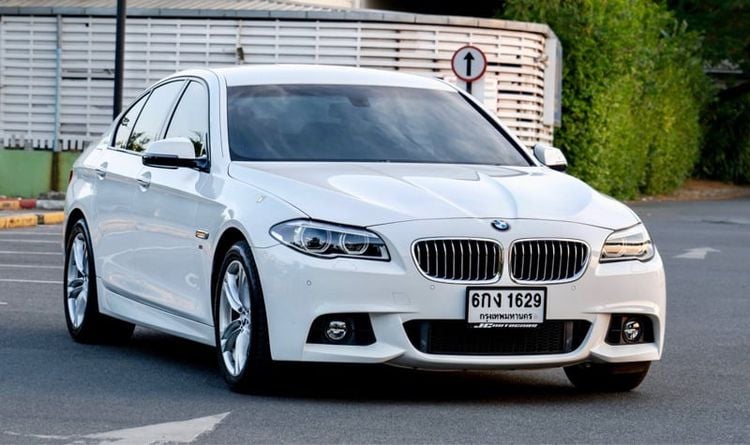 BMW Series 5 2016 525d Sedan ดีเซล ไม่ติดแก๊ส เกียร์อัตโนมัติ ขาว