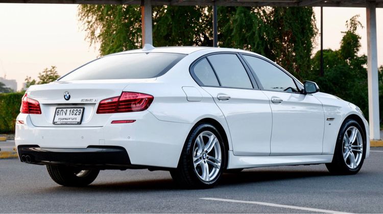 BMW Series 5 2016 525d Sedan ดีเซล ไม่ติดแก๊ส เกียร์อัตโนมัติ ขาว รูปที่ 4