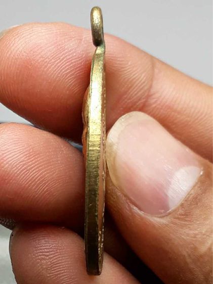 เหรียญห่วงเชื่อมหลวงปู่ทิม รูปที่ 4