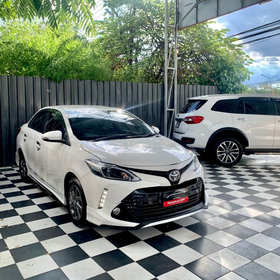 Toyota Vios 2019 1.5 Mid Sedan เบนซิน ไม่ติดแก๊ส เกียร์อัตโนมัติ ขาว รูปที่ 3