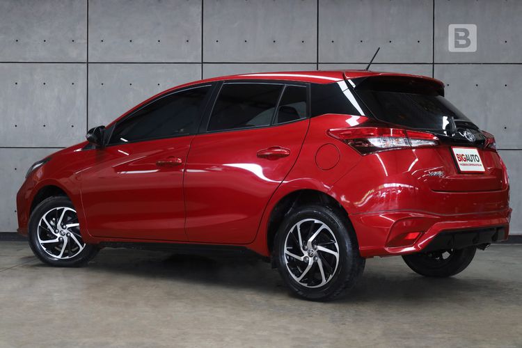 Toyota Yaris 2022 1.2 Sport Hatchback Sedan เบนซิน ไม่ติดแก๊ส เกียร์อัตโนมัติ แดง รูปที่ 4