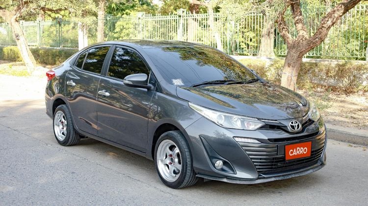 Toyota Yaris ATIV 2017 1.2 G Sedan เบนซิน ไม่ติดแก๊ส เกียร์อัตโนมัติ เทา