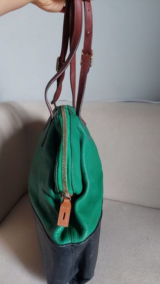 กระเป๋า Fendi ใบใหญ่ สีเขียวเหนี่ยวทรัพย์ รูปที่ 3