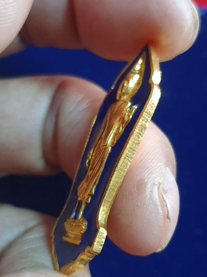 เหรียญ 25 ศตวรรษเนื้อ เปียกทองลงยา ของหลวงปู่ทิมวัดละหารไร่จังหวัดระยอง รูปที่ 3