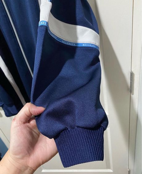 เสื้อวอร์มสีกรม แบรนด์ asics reccorder  รูปที่ 4