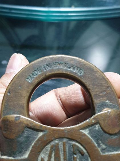 แม่กุญแจเก่า ผลิตจากประเทศอังกฤษ เก่าตามสภาพ ไม่มีลูกกุญแจ รูปที่ 2