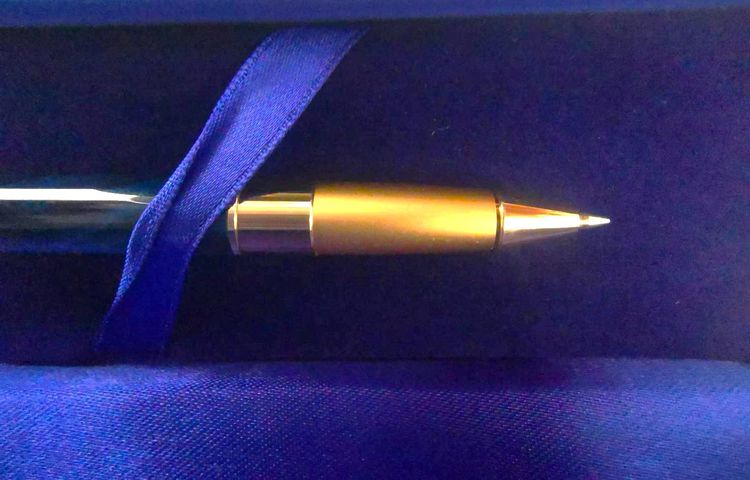 ปากกา Pelikan Celebry R580 Rollerball Pens Blue Germanyดีไซน์ลายหินอ่อนมันวาว รูปที่ 2