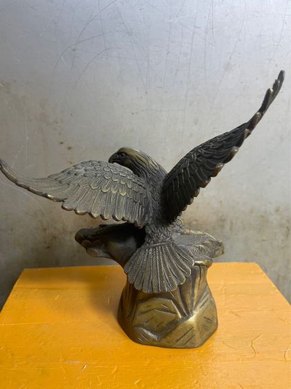 นกอินทรีย์ ทองเหลืองสะสม รูปที่ 4