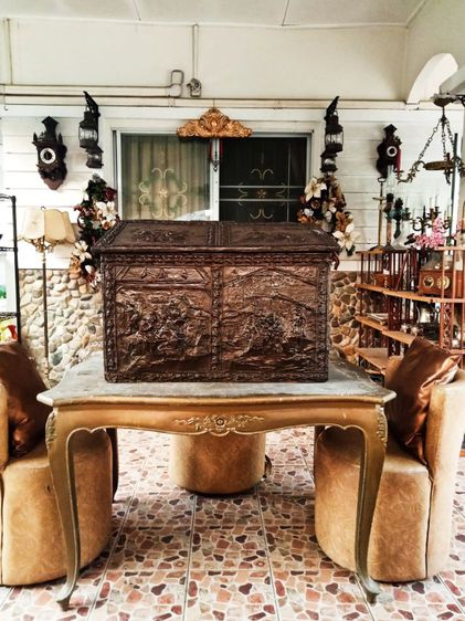 ฝรั่งเศส..หีบสมบัติใส่ของมีค่า ตัวไม้จริงปิดแผ่นทองแดงลายนูนแท้ขนาดใหญ่สภาพเยี่ยม รูปที่ 11