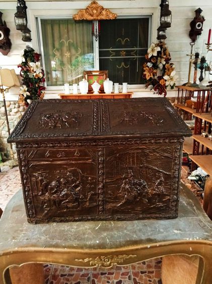 ฝรั่งเศส..หีบสมบัติใส่ของมีค่า ตัวไม้จริงปิดแผ่นทองแดงลายนูนแท้ขนาดใหญ่สภาพเยี่ยม รูปที่ 14