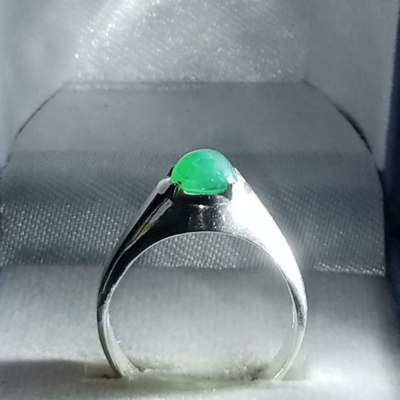 ไซส์57 แหวนหยกพม่าแท้สีเขียวจักรพรรดิ รูปที่ 8