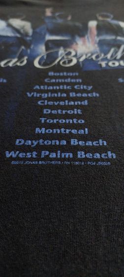 เสื้อ Jonas Brothers
T Shirt Live In Concert
Tour ปี 2010
 รูปที่ 7