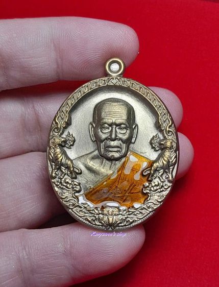 เหรียญหลวงพ่อพัฒน์ ปุญญกาโม วัดห้วยด้วน จ.นครสวรรค์รุ่น ราชาพยัคฆ์ ปี 2564 รูปที่ 7