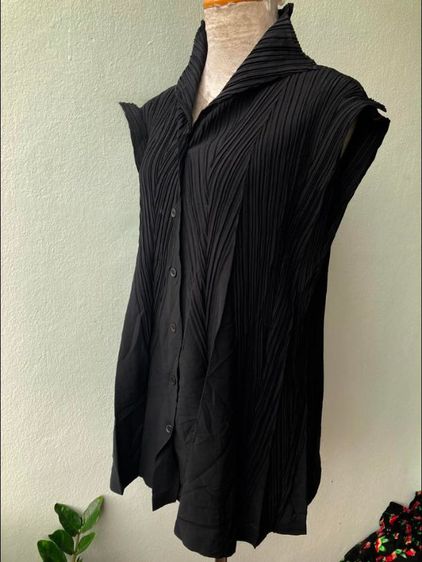 เสื้อ issey miyake fete สีดำ  รูปที่ 4