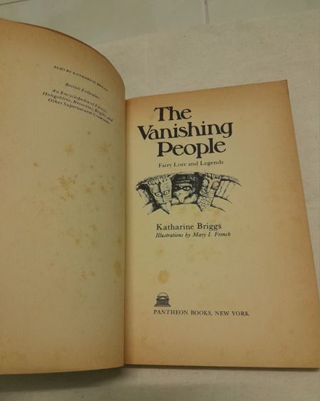 หนังสือ The Vanishing People: Fairy Lore and Legends 
โดย   Katharine Briggs รูปที่ 5