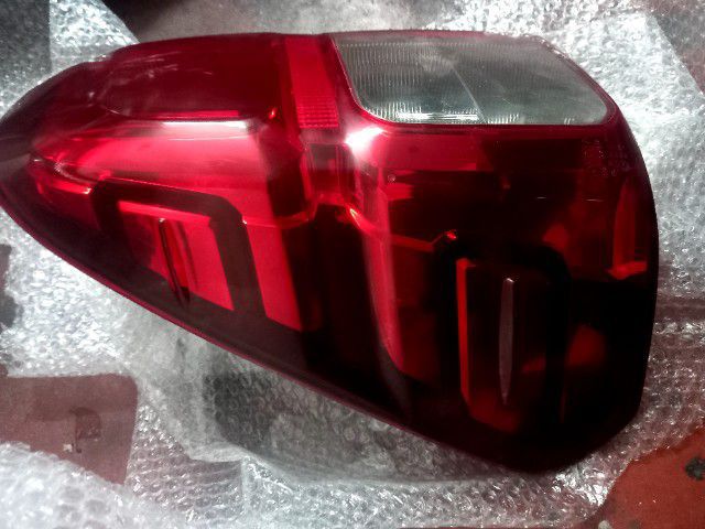 ไฟท้าย แท้ รีโว้ รูปที่ 2