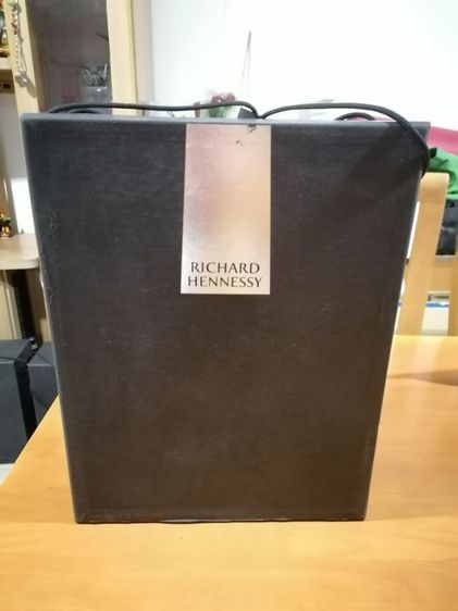 ชุดกล่องเปล่า Hennessy Richard พร้อม 
การด์  สภาพสวย
 รูปที่ 3