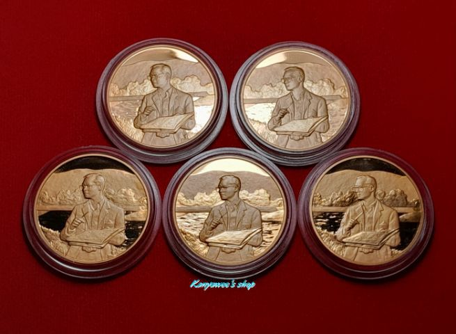 เหรียญใuหลวง sัชกาลที่ 9 ทรงงาน ปี 2542 1 ชุด...รวม 5 เหรียญ รูปที่ 2