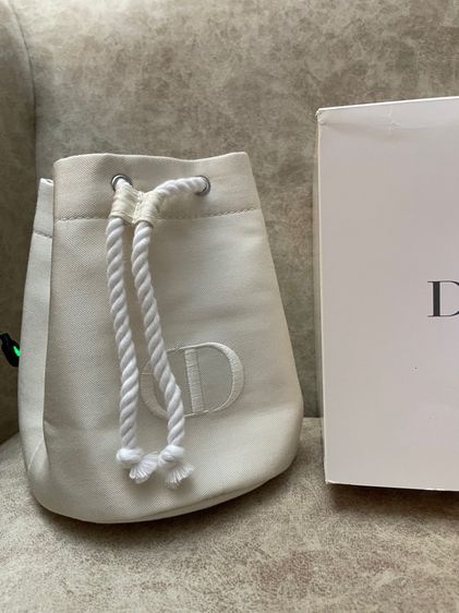 กระเป๋า Dior bucket bag ทรงขนมจีบ สีครีม รูปที่ 10