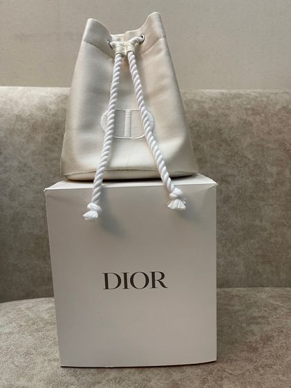กระเป๋า Dior bucket bag ทรงขนมจีบ สีครีม รูปที่ 11