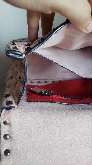 กระเป๋า Valentino Garavani ของแท้ รูปที่ 8