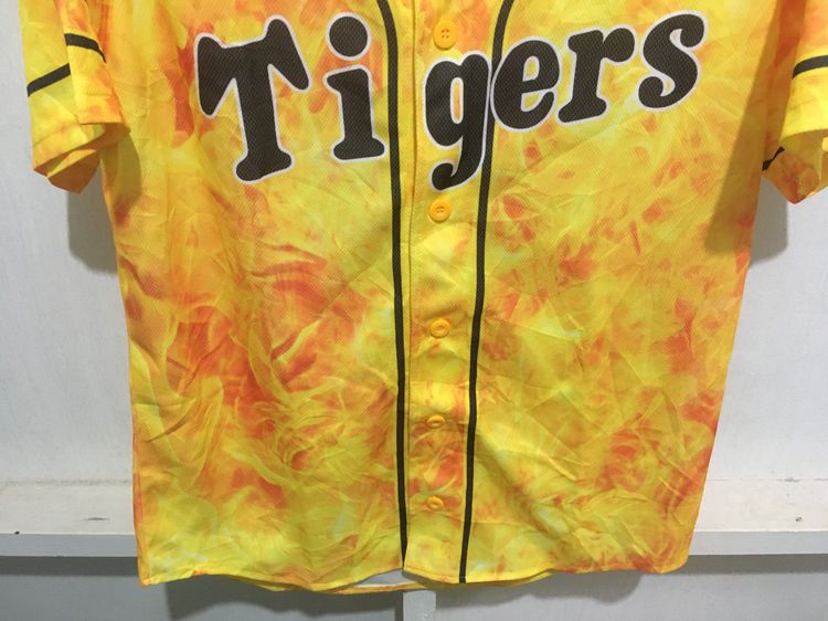 เสื้อเบสบอล ทีม Tiger แบรนด์ MIZUNO สีเหลืองลาย รูปที่ 4