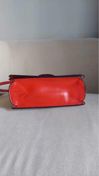 กระเป๋าสะพาย Loewe สีแดง รูปที่ 5