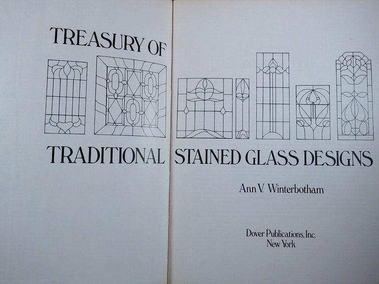 Treasury of Traditional Stained Glass Designs การออกแบบ กระจกสี แบบโบราณ รูปที่ 3