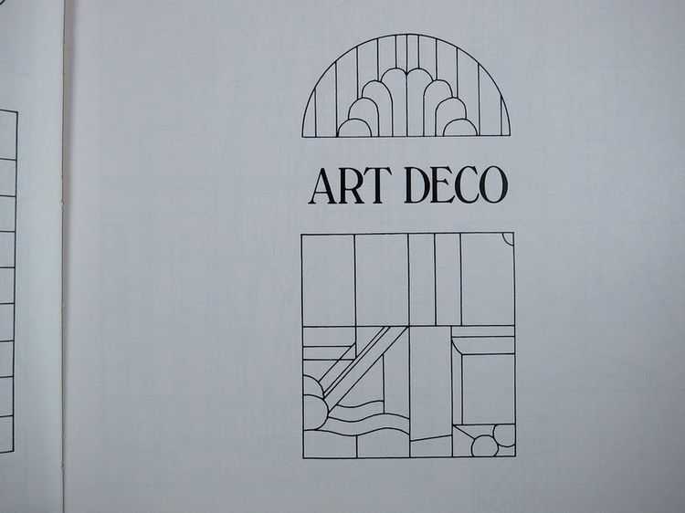 Treasury of Traditional Stained Glass Designs การออกแบบ กระจกสี แบบโบราณ รูปที่ 11