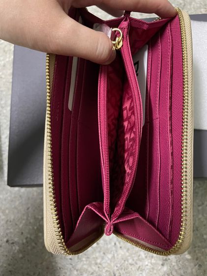 กระเป๋าสตางค์ DKNY รูปที่ 8