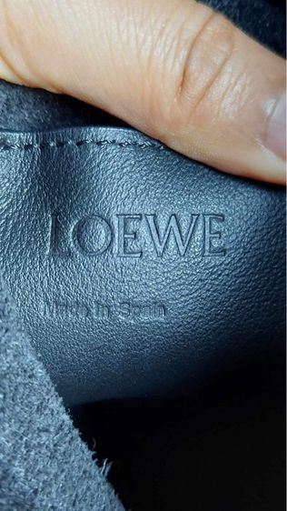 กระเป๋า Loewe ทรงจีบ สีทูโทน รูปที่ 17