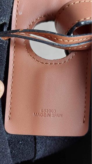 กระเป๋า Loewe ทรงจีบ สีทูโทน รูปที่ 11