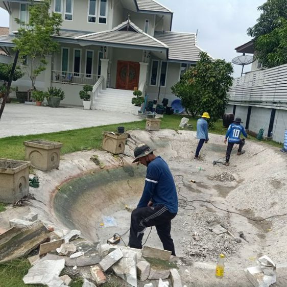 รับแก้ระบบกรองในบ่อปลาคาร์ฟ,ซ่อมบ่อปลาคาร์ฟรั่ว,บ่อร้าว,รับทำบ่อปลาคาร์ฟ,ทำน้ำพุ,น้ำล้น รูปที่ 15