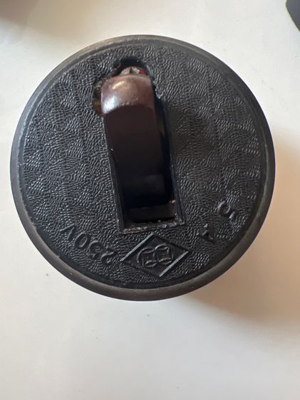 สวิตช์ไฟฟ้าเก่า รูปที่ 2