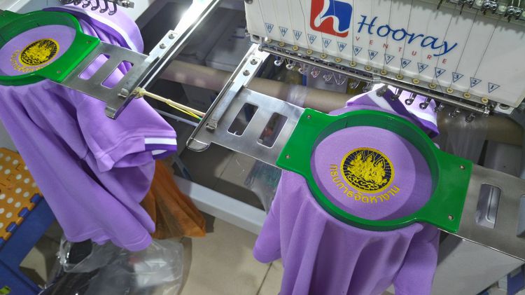 รับปักเสื้อ ปักชื่อ ปักโลโก้ ปักผ้าขนหนู ปักหมวก รูปที่ 4