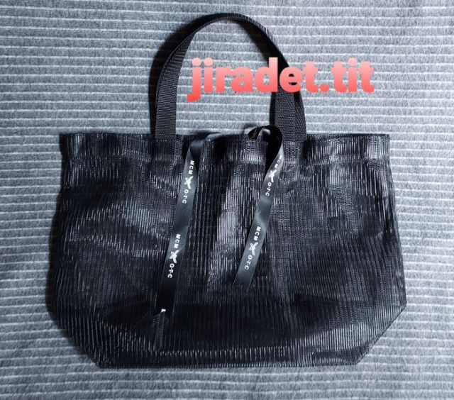 กระเป๋าถือ MCM OTC สีดำระบายอากาศได้ดี ขนาดกระเป๋า 17×11 นิ้ว ก้นกระเป๋ากว้าง 5.5 นิ้ว สินค้าคัดมาจากโกดังสินค้าญี่ปุ่น (สินค้าใหม่) รูปที่ 2