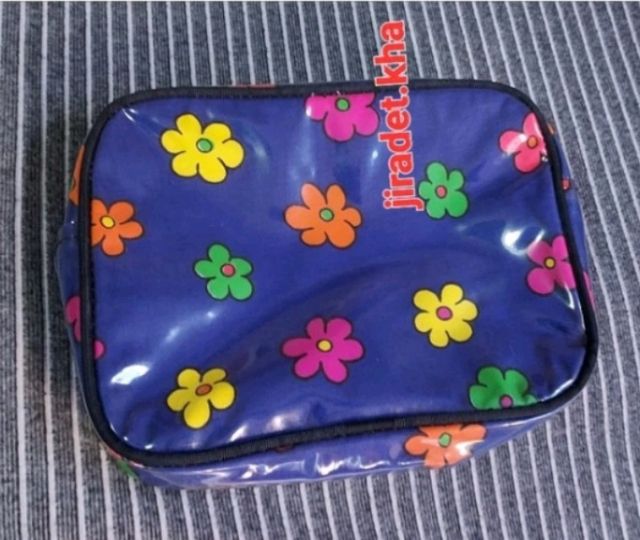 กระเป๋าใส่ของแบรนด์ UNITED COLORS OF BENETTON. ขนาดกระเป๋า 21.5x16 cm. สินค้าคัดจากโกดังสินค้าญี่ปุ่น สภาพใหม่ (Original) รูปที่ 6