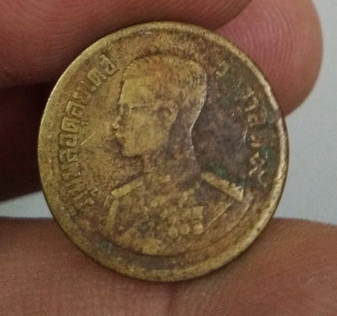 4173-เหรียญ 10 สตางค์ เนื้อทองเหลืองเก่า ปี2500 ของหายากครับ เก็บสะสมเป็นที่ระลึกหรือติดกระเป๋าสตางค์ไว้เป็นขวัญถุงเพื่อเรียกโชคลาภ รูปที่ 9