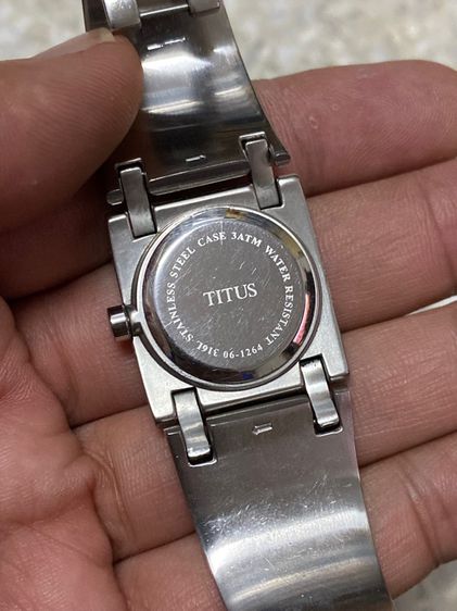นาฬิกายี่ห้อ TITUS  ควอทซ์ ของแท้มือสอง สายยาว 15.5 เซนติเมตร   900฿ รูปที่ 3