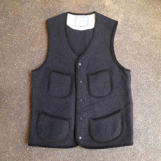 Beams
salt and papper wool Beach vest cloth 20s style
🔴🔴🔴 รูปที่ 3