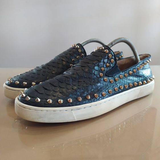 Christian Louboutin
PARIS
Men's Genuine Leather Luxury Slip on Sneakers
Size 44ยาว28(28.5)cm
ราคา 1250฿ รูปที่ 3