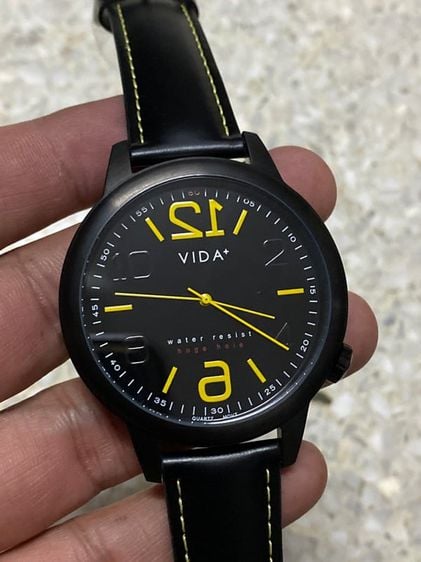 นาฬิกายี่ห้อ VIDA plus ควอทซ์ สแตนเลสสีดำ สายหนังเดิม  1200฿ รูปที่ 1