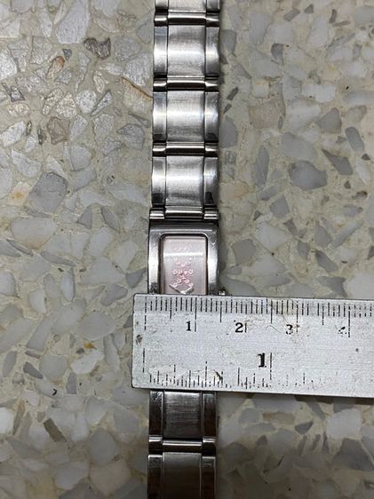 นาฬิกายี่ห้อ DKNY  ของแท้มือสอง สแตนเลสทั้งเรือน สายยาว 16 เซนติเมตร  950฿ รูปที่ 7