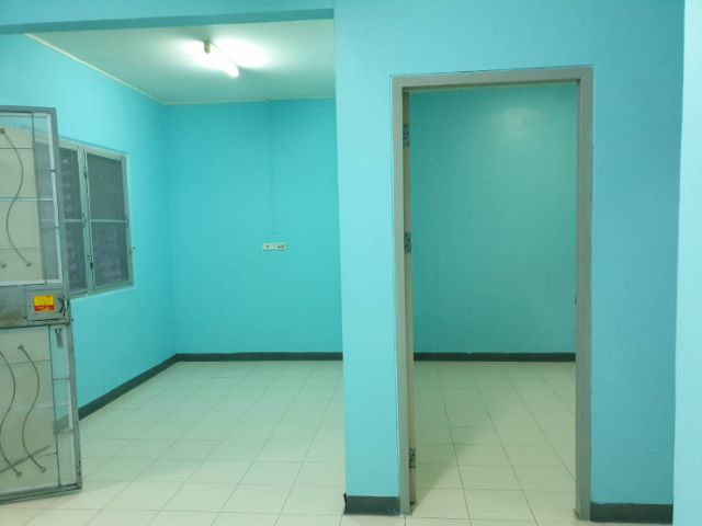 ขายห้องชุดเอื้ออาทร เลขที่ 176-9 ห้องริม(ตึก26 ชั้น2 ห้องตรงข้ามบันไดหนีไฟ) ถ.ปัญญาอินทรา กทม.
ขนาดห้องประมาณ 31.78 ตรม. สูง 2.70 เมตร รูปที่ 3