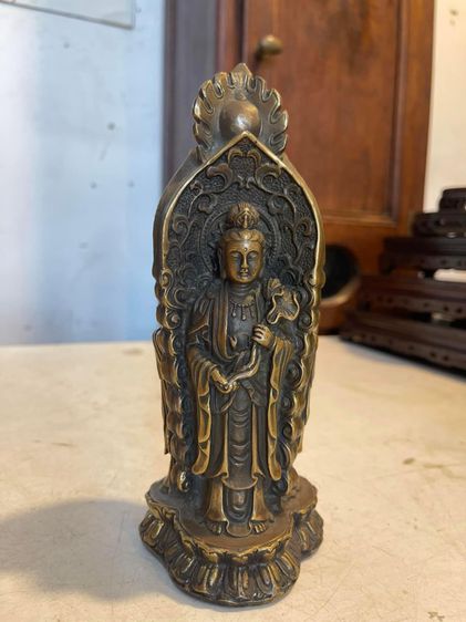 พระยูไร เจ้าแม่กวนอิม พระสามองค์ ทองเหลืองสะสม รูปที่ 2